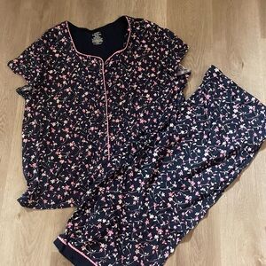 Simply Basic Floral Sleepwear